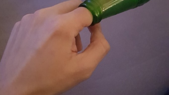 Arkadaşlar parmağım sıkıştı nasıl çıkartabilirim?