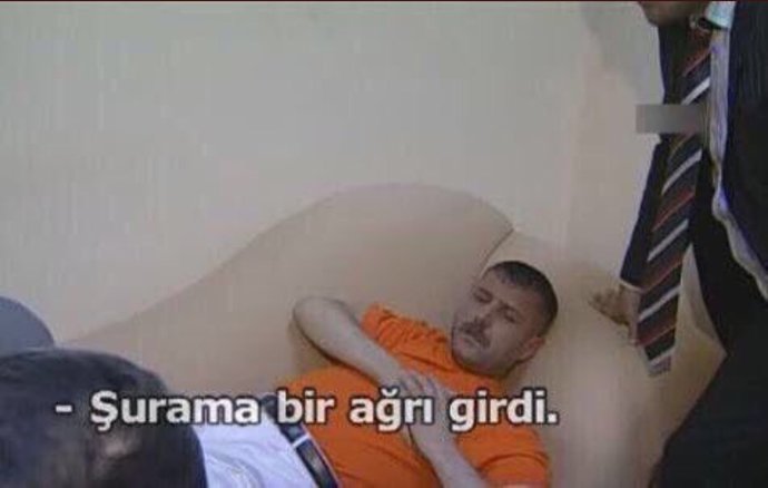 Azer Bülbül hayranı olduğum için sevgilim benden ayrıldı, ne yapıcam arkadaşlar?