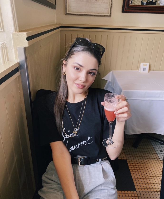 Hande Erçel neden bu kadar güzel?