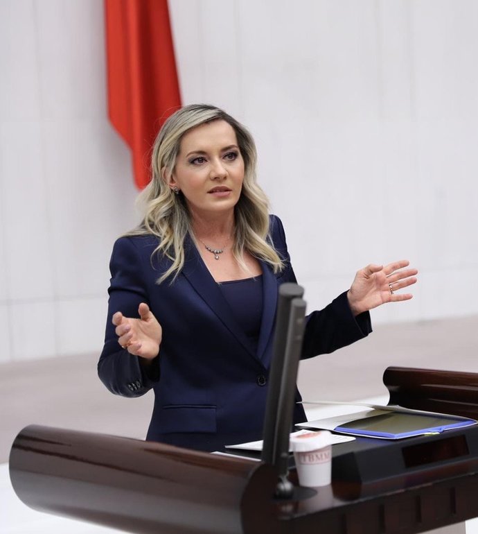 Tam kapanmada mağdur olan esnafa destek paketi AKP ve MHP oylarıyla reddedildi! Cumhur ittifakı için beklenen son geliyor mu?