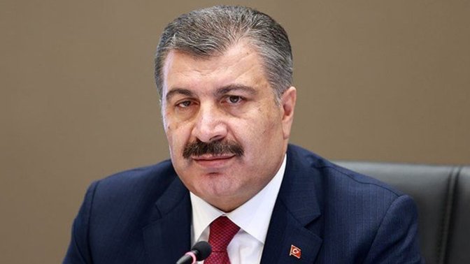 Fahrettin Koca müjdeyi verdi: Önümüzdeki 2 - 3 ay aşıya ulaşmakta zorluk çekeceğiz. Fahrettin Koca ne iş yapıyor koltuğunda?