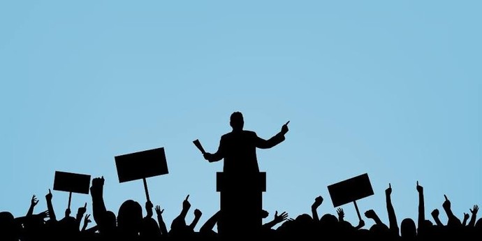 Fazla siyaset konuşan bir insan veya topluluk geri kafalımıdır sizce?