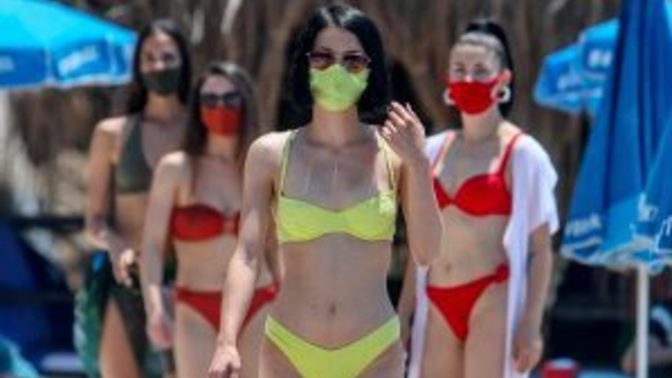 Plajda stilinize uygun maskeler takacak mısınız?