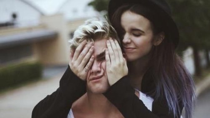 Ailenizin onaylamadığı bir ilişkiye devam eder misiniz?