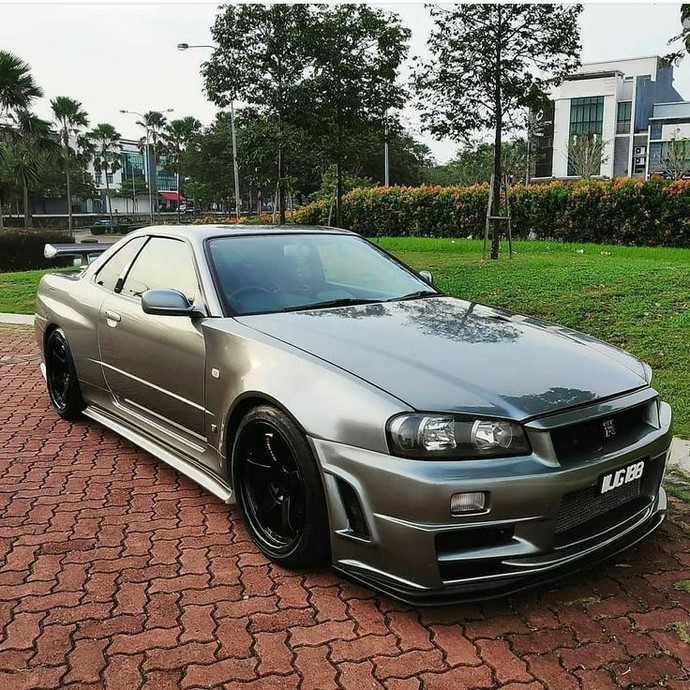 Ford Mustang mı yoksa Chevrolet Camaro mu?
