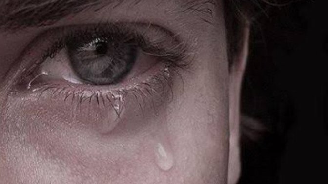 Ben birisini çok seviyorum gerçekten değer veriyorum ama o vermiyor ve beni önemsemiyor. Benim değerimi ne zaman anlar?