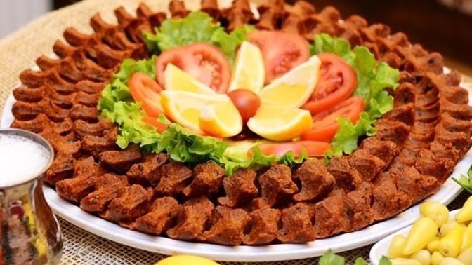 Tercihinizi yapın; mercimekli köfte mi, çiğköfte mi?