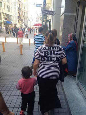 Tatilde böyle eğlenceli tshirtler giyer misiniz?