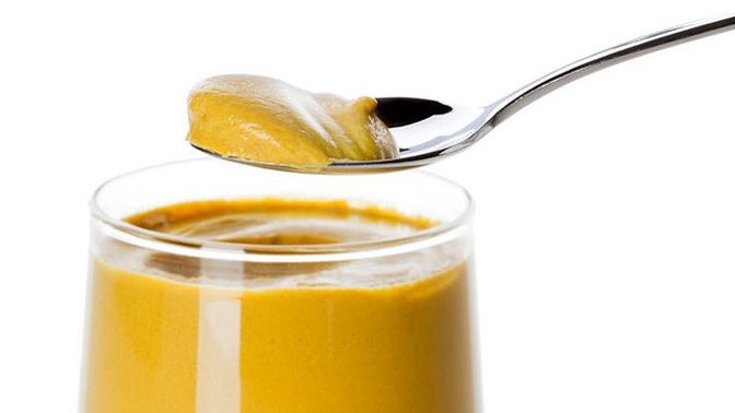Hardal lekesi beyaz tişörtten nasıl çıkar?