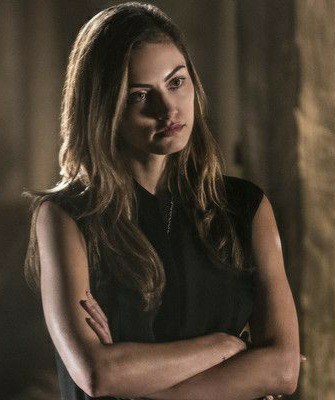 The Vampire Diaries ve The originals izlediyseniz hangisi?