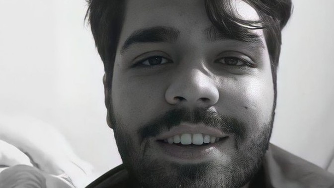Emir can iğrek in en sevdiğiniz şarkısı nedir?