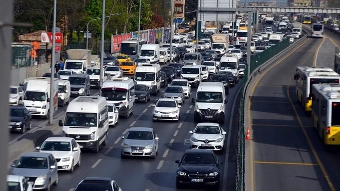 Bu kapanma virüsün yok olmasını sağlar mı, herkes dışarıda?