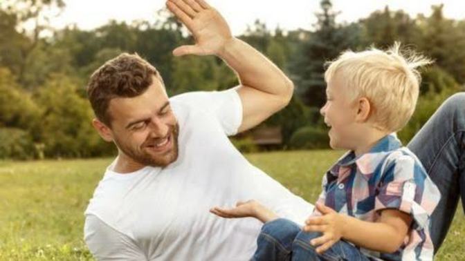 Çocuğun anne ve babasından öğreneceği ilk davranış ne olmalı?