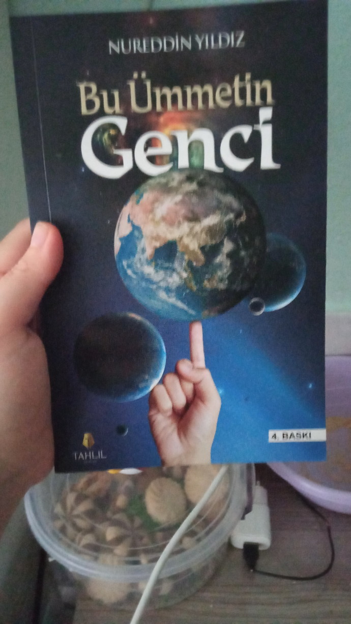 Kitapları severmisiniz? KS de kime kitap hediye etmek istediniz?