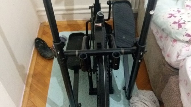 Eliptik bisiklet çok ses yapıyor, normal mi?
