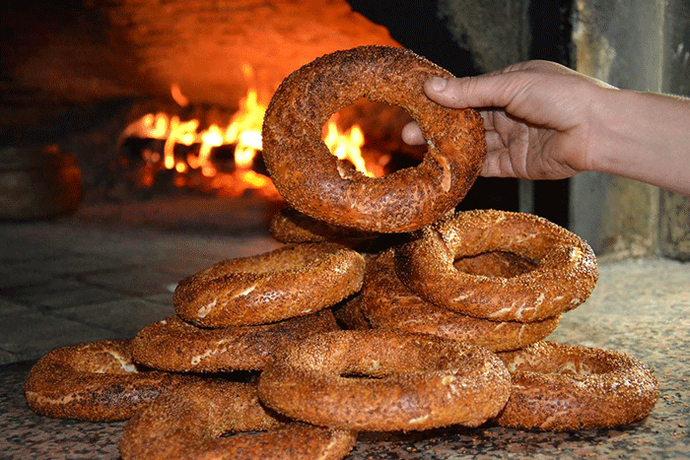 Bulunduğunuz şehire gelsem hangi yöresel yemeğini mutlaka yemeliyim?