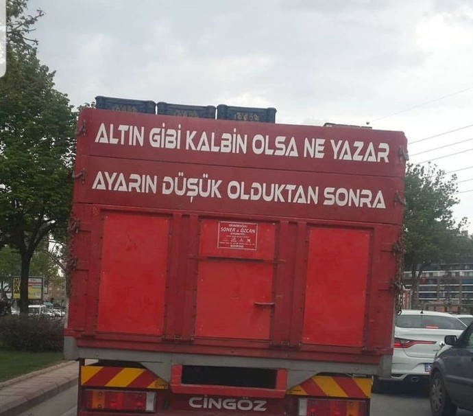 Benimle bir kamyon arkası yazısı paylaşır mısın?