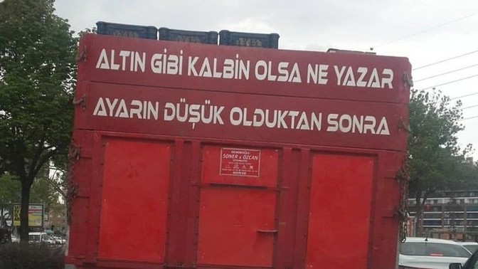 Benimle bir kamyon arkası yazısı paylaşır mısın?