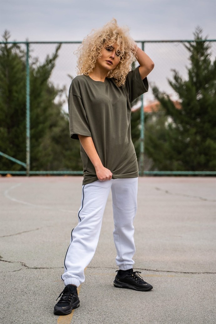 Oversize t-shirtleri karşı cinse yakıştırıyor musunuz?