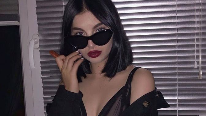 Dişiliğini kullanan kadın, kişiliğinden mi olur?