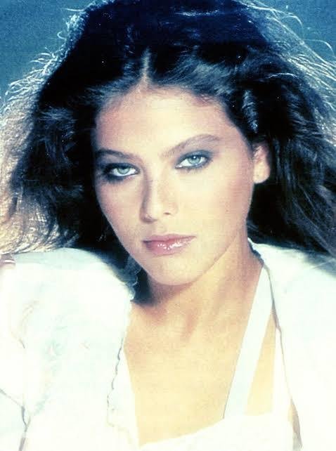 Ornella Muti mi Daha güzel Hülya Avşar mı?