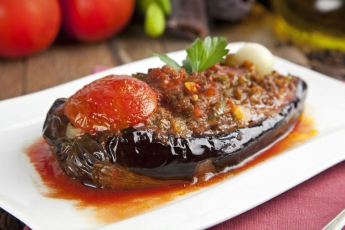 Pilavın yanında olmazsa olmaz dediğiniz yemek nedir?