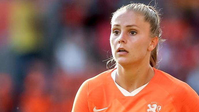Futbola adını yazdırmış bu 7 kadından en güzeli hangisi?