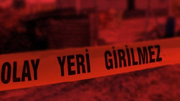 Üst katta oturan gece gündüz sürekli gürültü yapan bir komşunuz olsa tepkinizi nasıl gösterirdiniz?