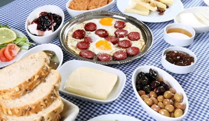 Genel olarak sahur sofranızda neler oluyor?