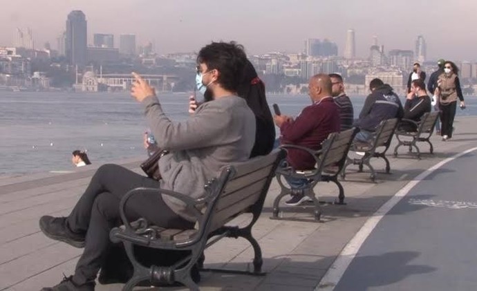 İnsanlar kısıtlamalara uyuyorlar mı?