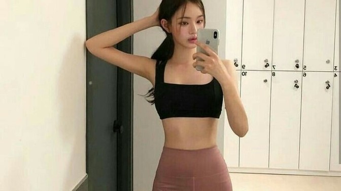 Chloe Ting hourglass program uygulayarak bu istediğim şekle ne kadar sürede gelebilirim?