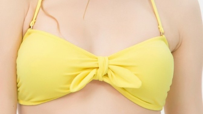 Kotondan straplez bir bikini üstü aldım ipli ürün değil ve göğüslerim çok küçük nasıl durur sizce?