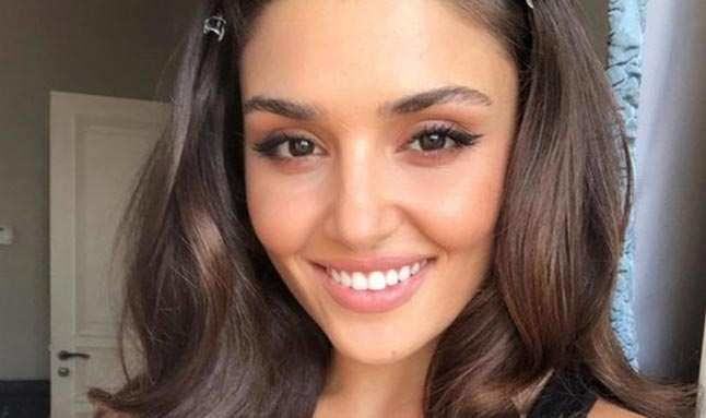 Hande Erçel ile Banu Alkan’ın gençliği benziyor mu?