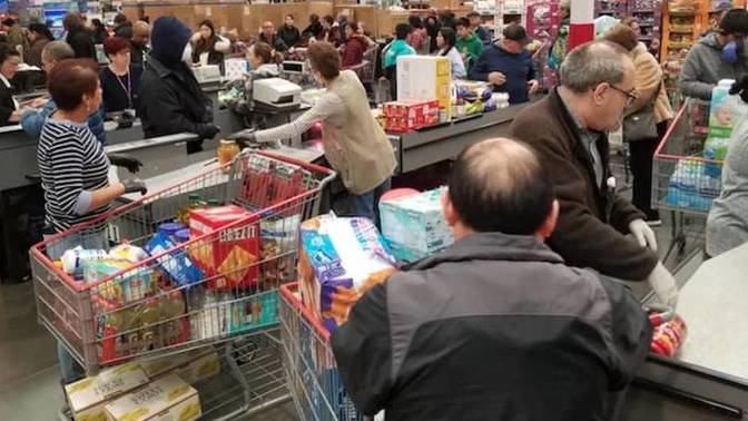 Market Tedbirleri konulu yeni genelgeye göre, temel ihtiyaç dışında ürün satışı yapılamayacak. Ne düşünüyorsunuz?