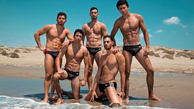 Plajda erkeklerde asla görmek istemeyeceğiniz mayo modeli var mı?