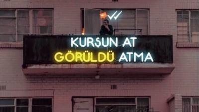 Görüldü atan sevgili mi daha çekilmez yoksa sürekli tribe giren sevgili mi?