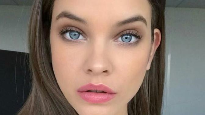Barbara Palvin şişirilmiş bir balon değil mi 🎈 ?