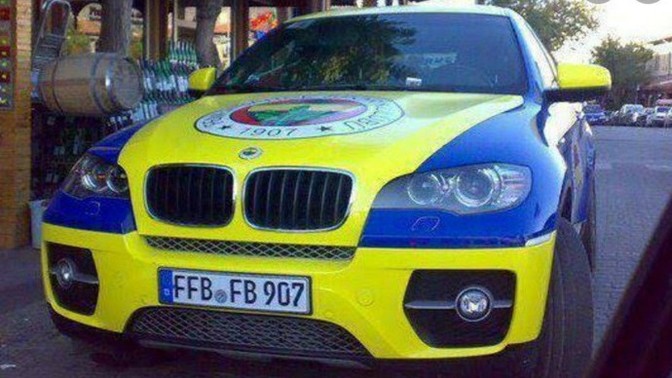 Sarı lacivert araba almak istiyorum, ergence durur mu?