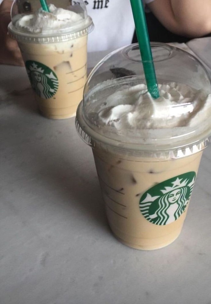 Kahveyi Starbucks'ta içmeyen kaç kişi kaldık?