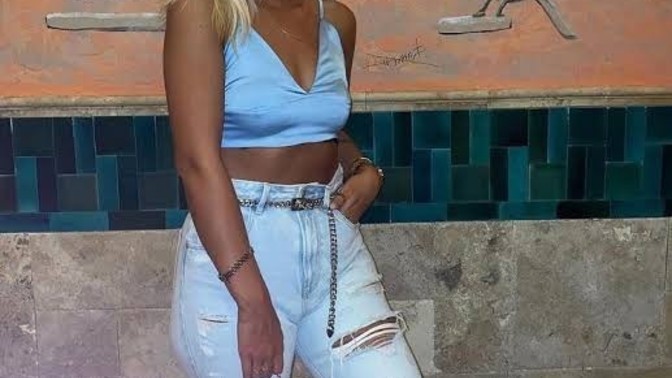 Sütyensiz dışarı çıkmak cesaret mi ister?