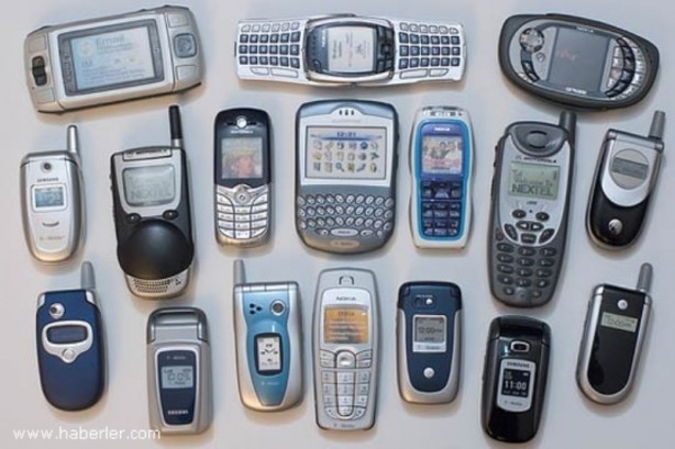 Bir zamanlar popüler olan ama artık üretilmeyen telefon markalarından hangisi favorinizdi?