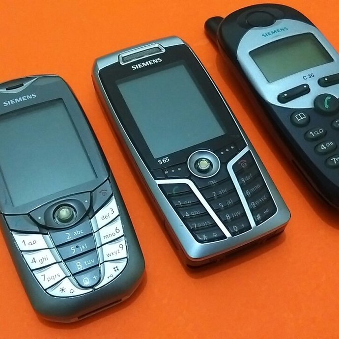 Bir zamanlar popüler olan ama artık üretilmeyen telefon markalarından hangisi favorinizdi?