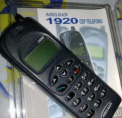 Bir zamanlar popüler olan ama artık üretilmeyen telefon markalarından hangisi favorinizdi?