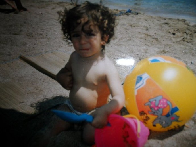 Bebeklik fotoğrafınız var mı?
