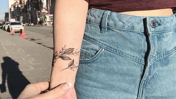 Dövme yaptırmak günah mı, abdest geçiriyor mu?