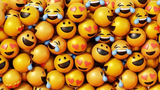 Gülücük :) emojisini yapmacık buluyor musunuz?