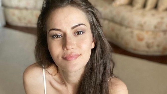 Fahriye Evcen güzel mi, sıradan mı sizce?