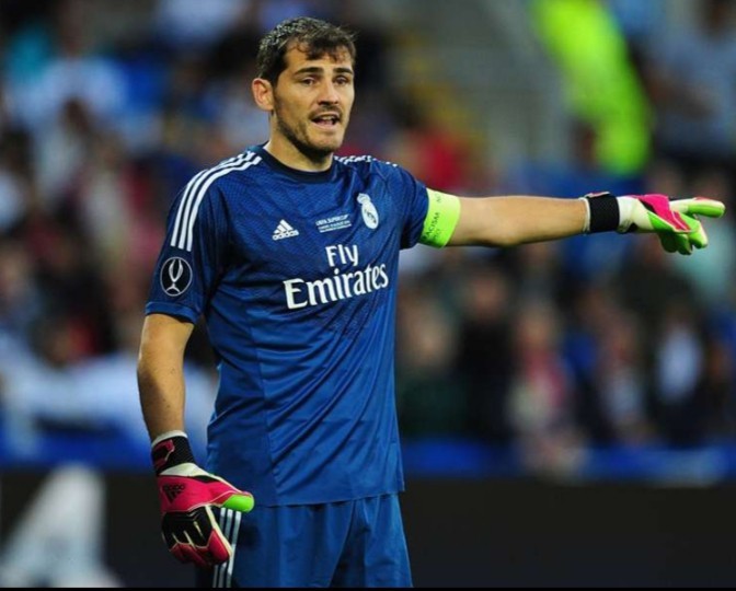 Manuel Neuer mi daha iyi kaleci Iker Casillas mı?