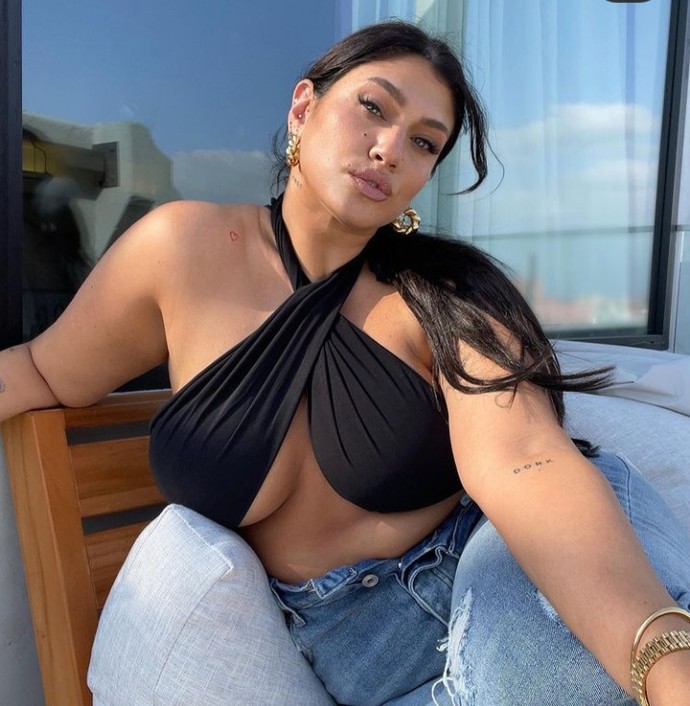 Bazı kilolu kadınlar bana çok güzel ve seksi geliyor siz ne düşünüyorsunuz?