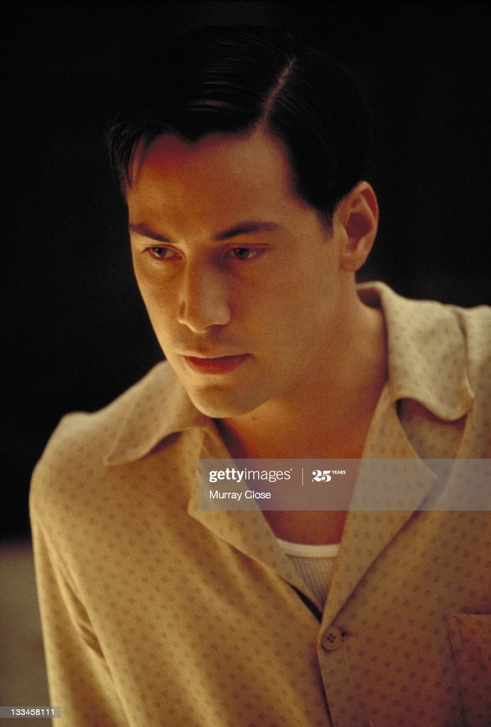 Keanu Reeves Yakışıklı mı Çirkin mi?